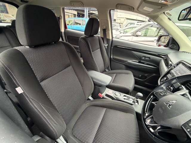 Mitsubishi Outlander 10