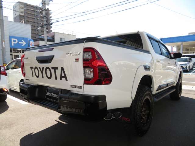 Toyota Hilux 5