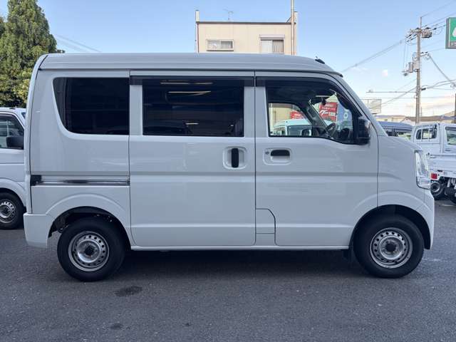 Nissan NV100 Clipper 10