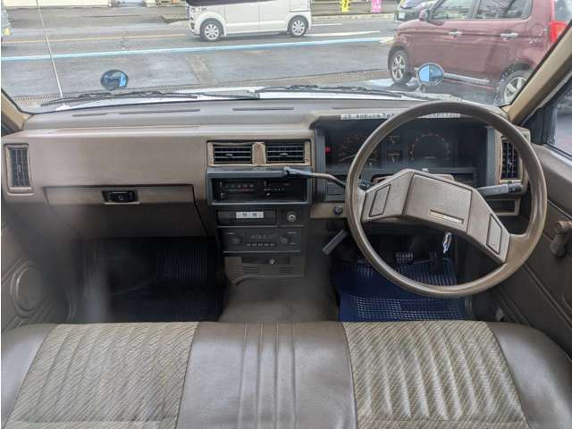 Nissan Datsun 10