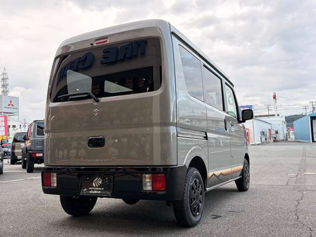 Suzuki Every 8