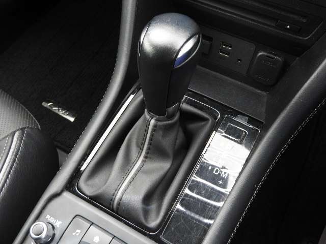 Mazda CX-3 12