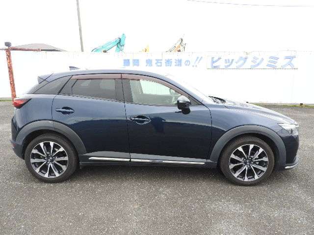 Mazda CX-3 4