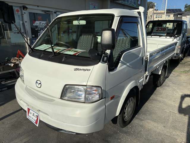 Mazda Bongo Truck 3
