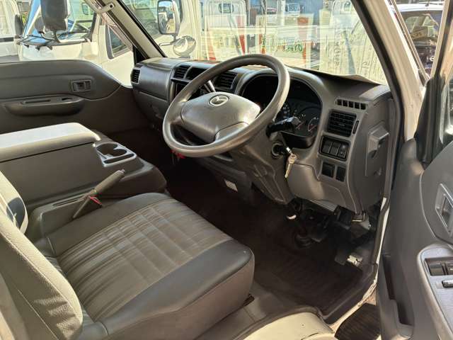 Mazda Bongo Truck 6