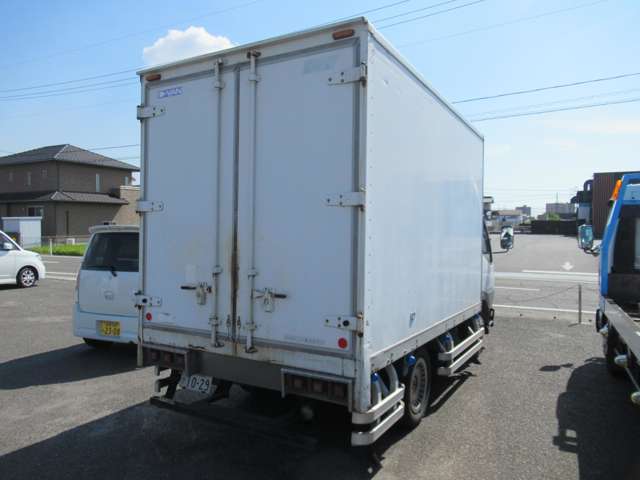 Mitsubishi Fuso Canter Guts 4