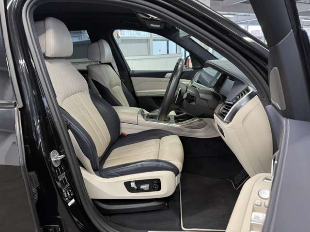 BMW X7 5