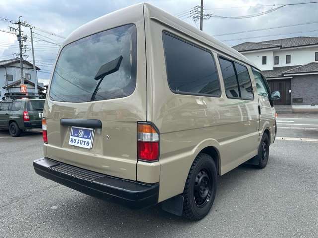 Nissan Vanette 9