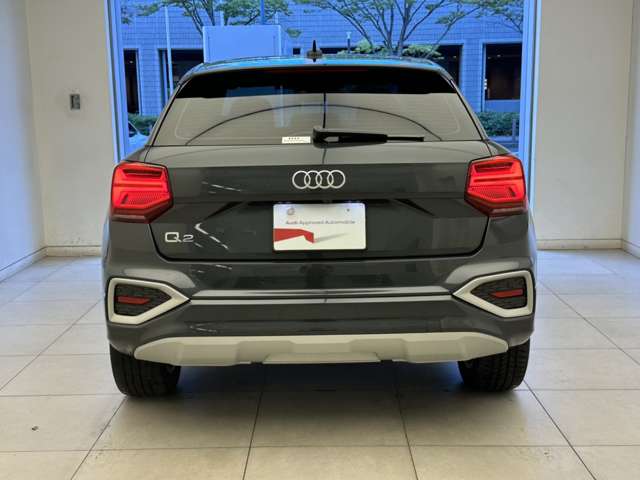 Audi Q2 8