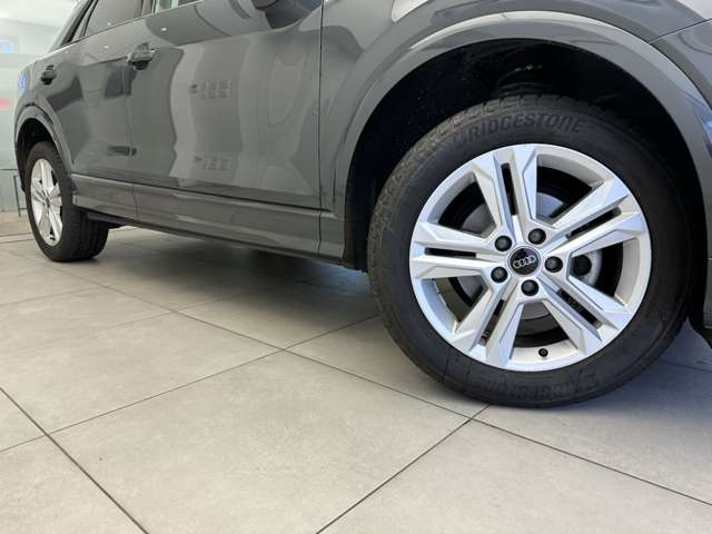 Audi Q2 10