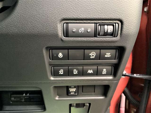 Mitsubishi Delica Mini 11