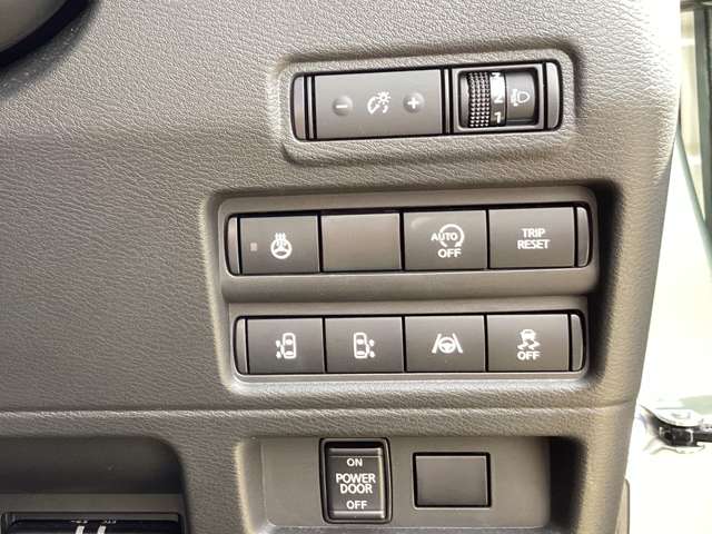 Mitsubishi Delica Mini 11
