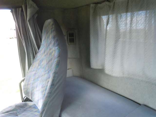 Mitsubishi Fuso Fighter 9