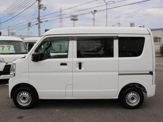 Nissan NV100 Clipper 4