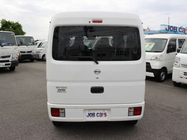 Nissan NV100 Clipper 6