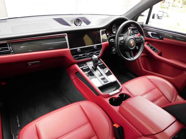 Porsche Macan 5