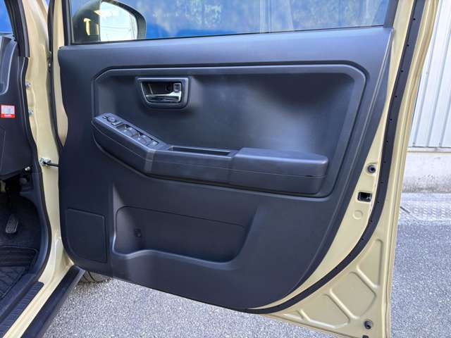 Daihatsu Taft 11
