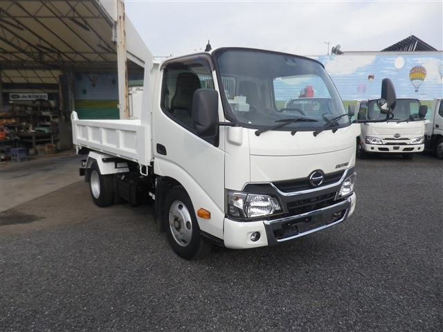 Hino Dutro 3