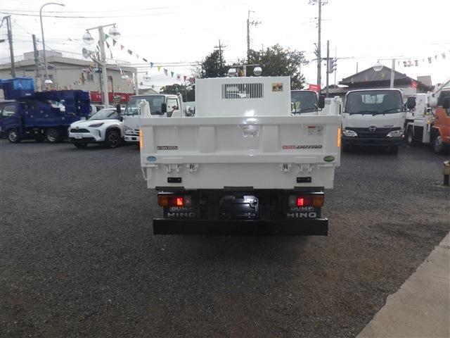 Hino Dutro 6