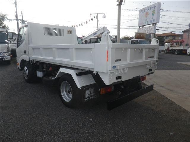 Hino Dutro 7