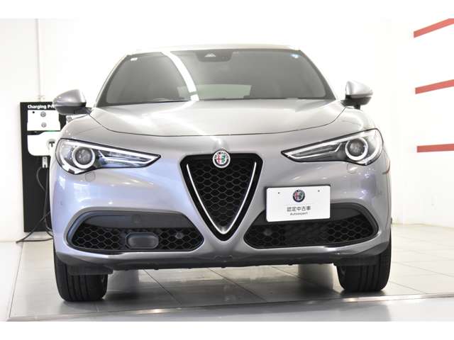 Alfa Romeo Stelvio 5