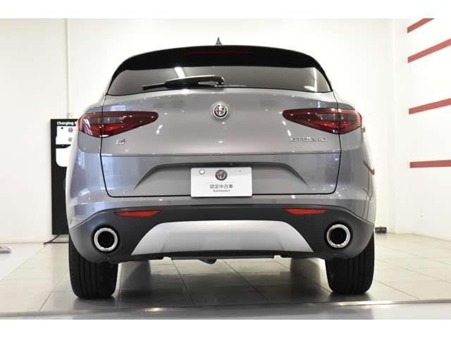 Alfa Romeo Stelvio 6
