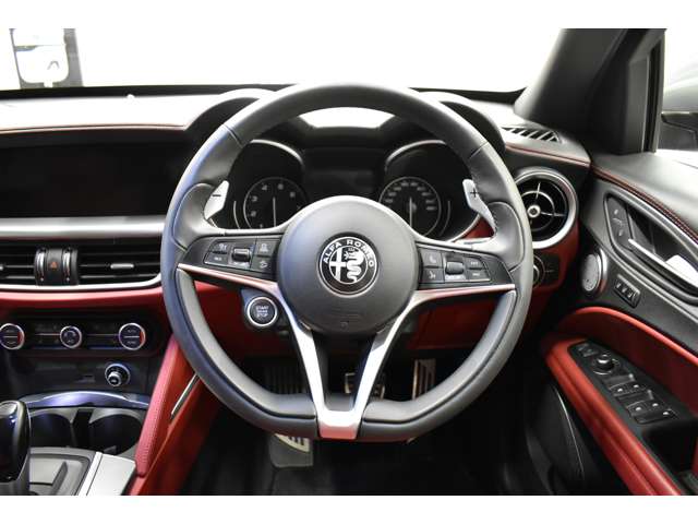 Alfa Romeo Stelvio 9