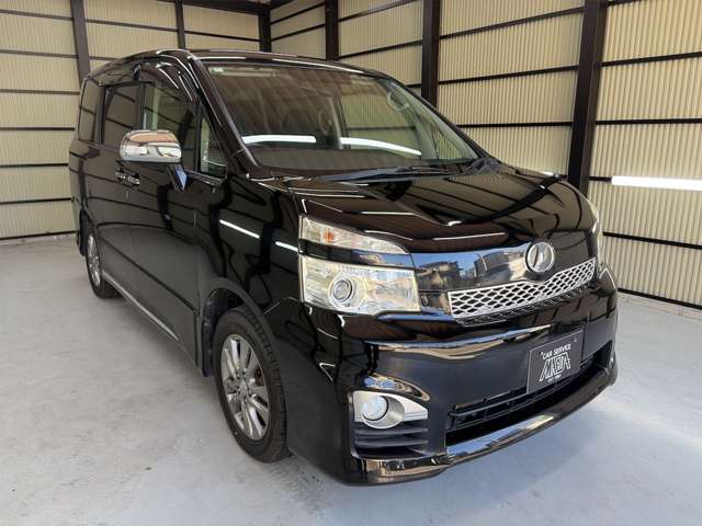 Toyota Voxy 7
