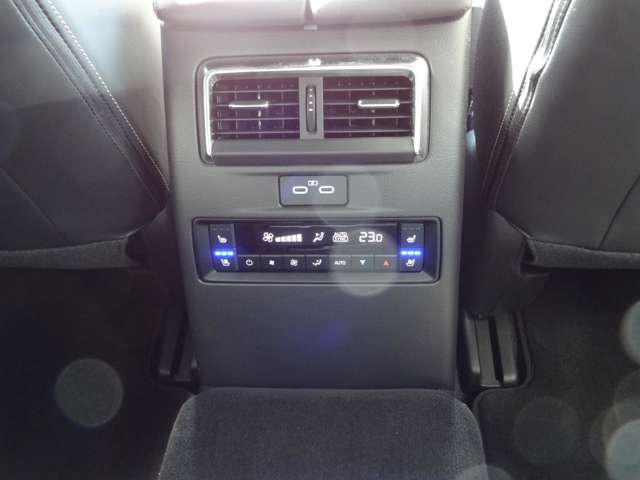 Mazda CX-80 9