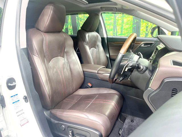 Lexus RX 9