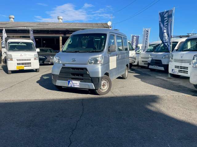 Daihatsu Hijet Cargo 4