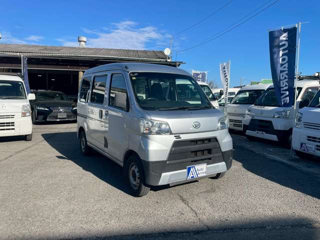 Daihatsu Hijet Cargo 8