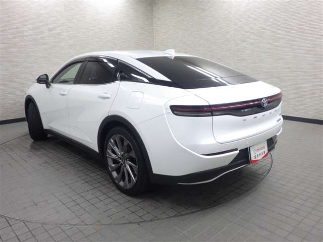 Toyota Crown Crossover 7