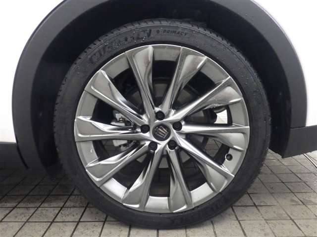 Toyota Crown Crossover 8
