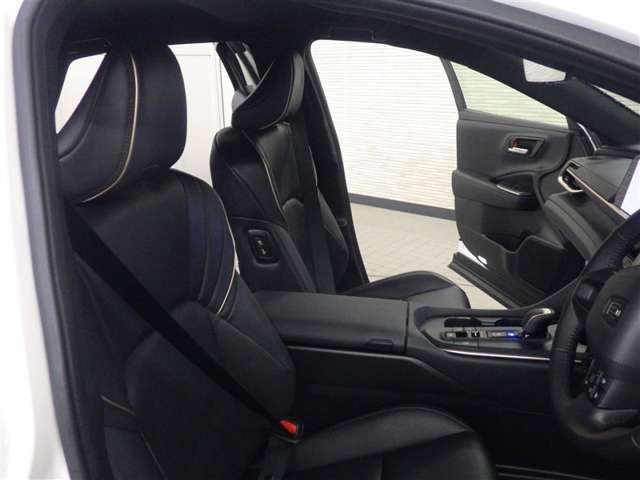 Toyota Crown Crossover 10