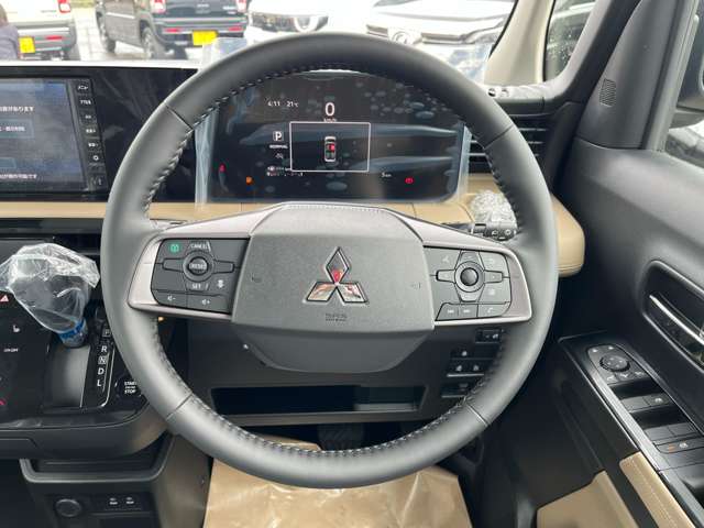 Mitsubishi Delica Mini 12