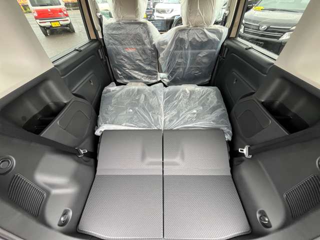 Mitsubishi Delica Mini 6
