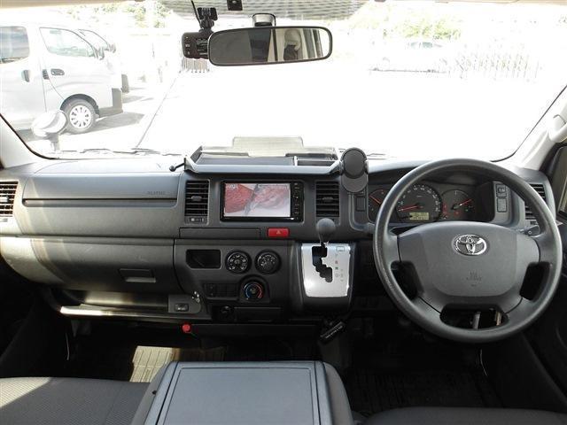 Toyota Regius Ace 11