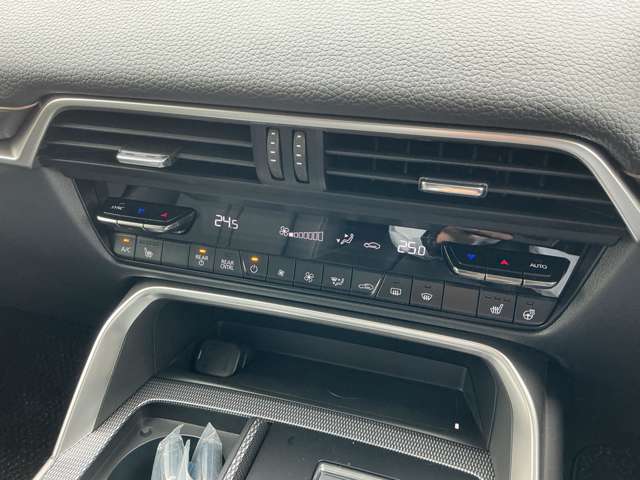 Mazda CX-80 10