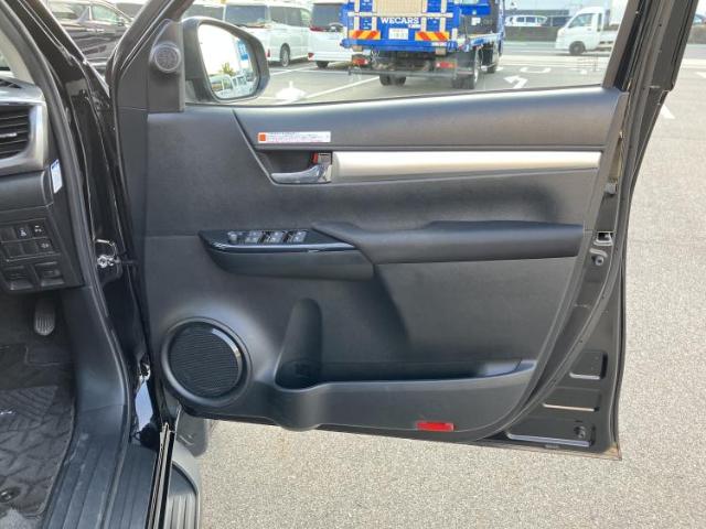 Toyota Hilux 2