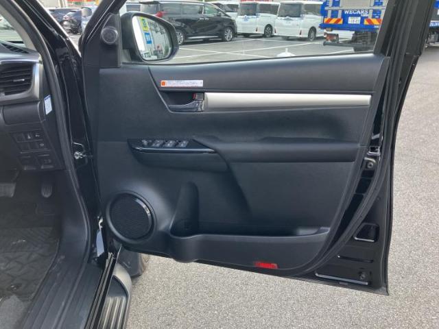Toyota Hilux 8