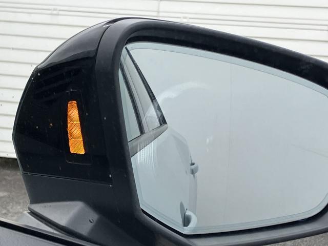 Audi Q2 11