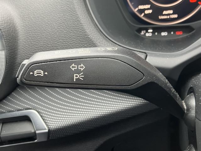Audi Q2 8