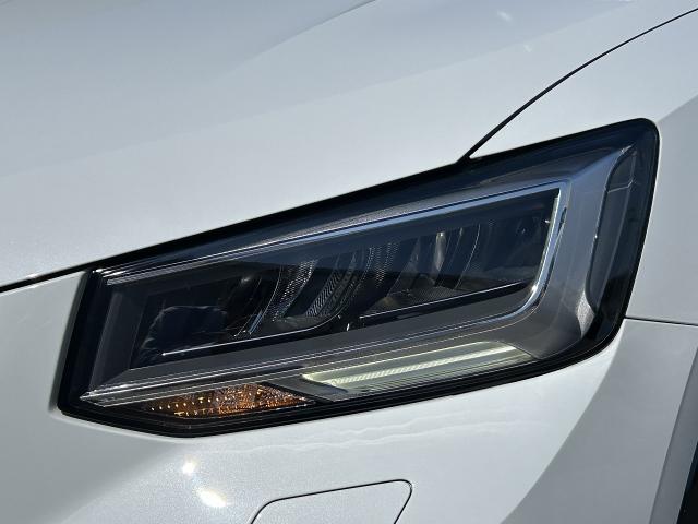 Audi Q2 12