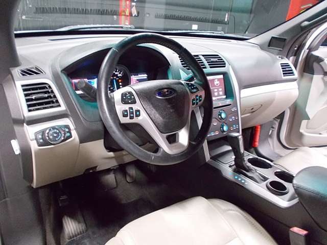 Ford Explorer 12