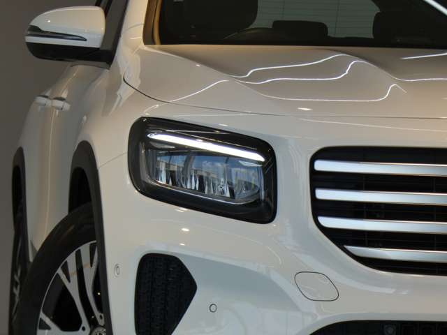 Mercedes-Benz GLB 4