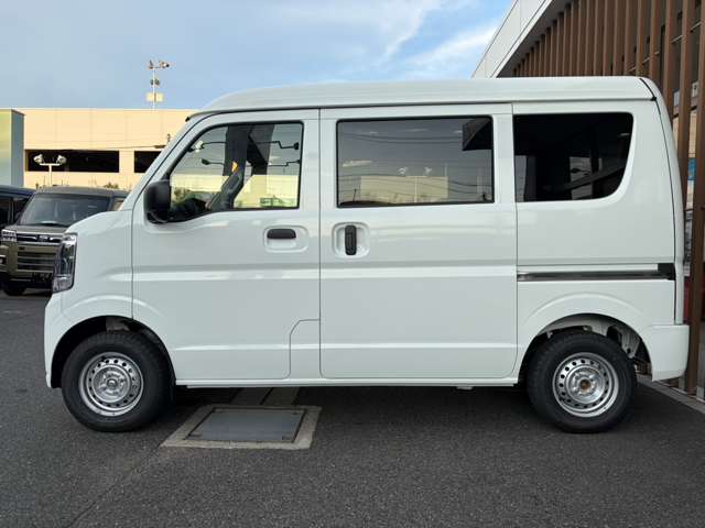 Mitsubishi Minicab Van 12