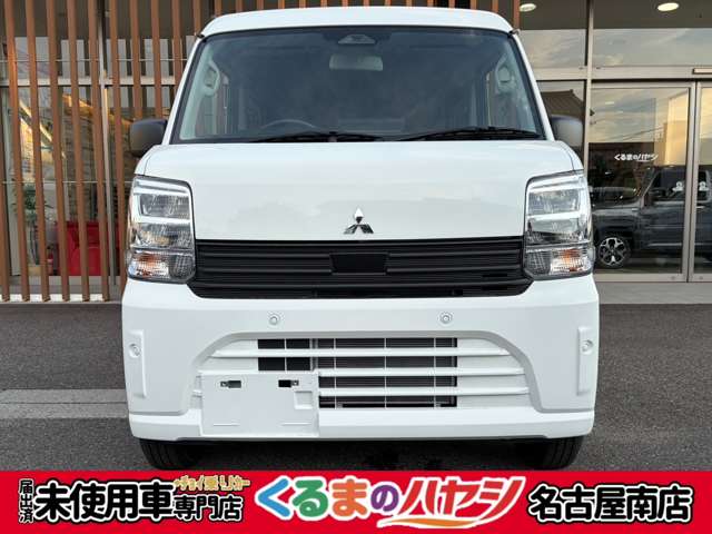 Mitsubishi Minicab Van 8