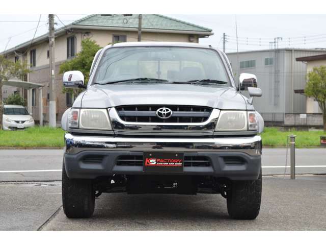 Toyota Hilux 12