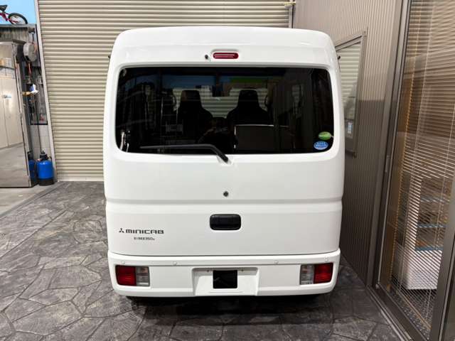 Mitsubishi Minicab Van 8